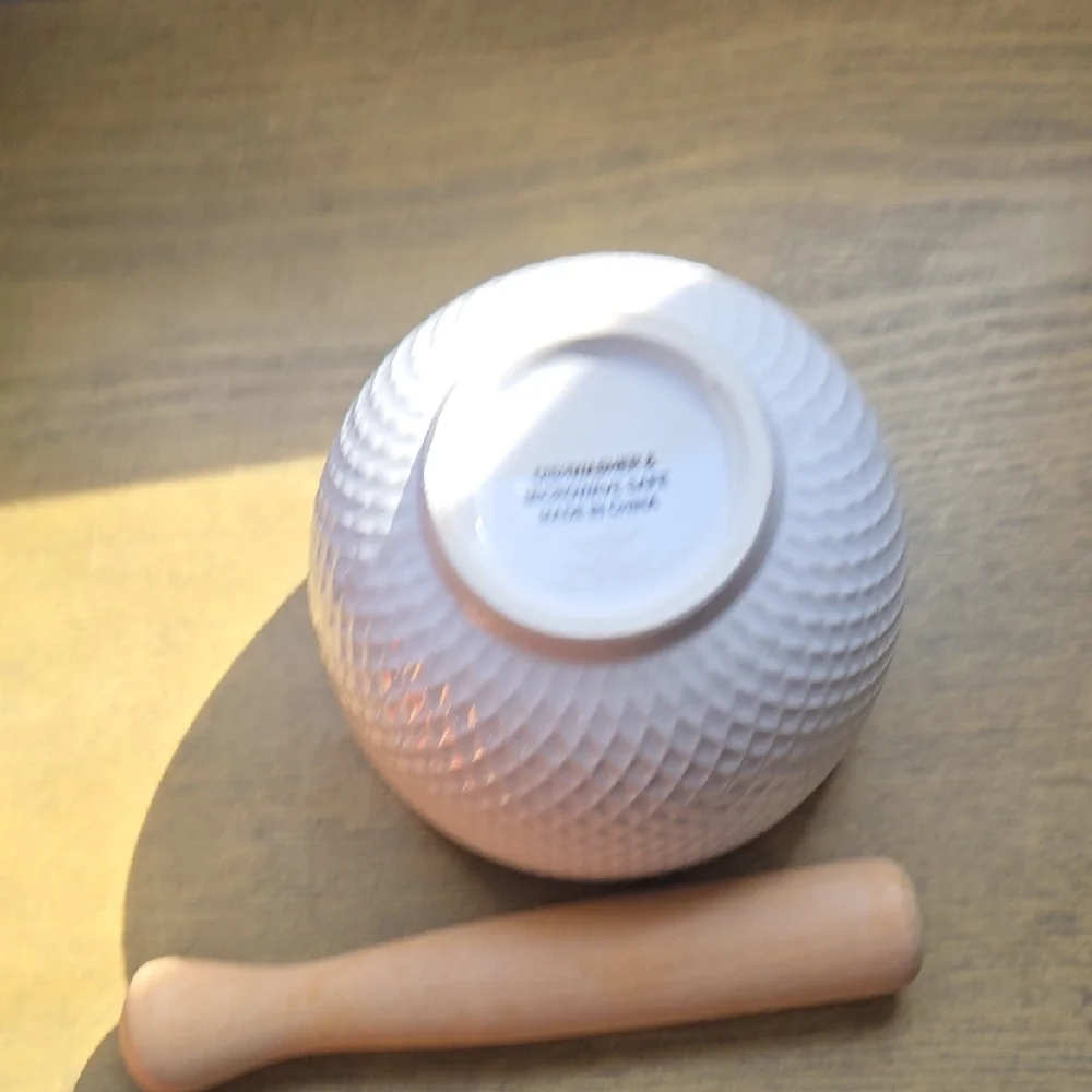 Textured White Mortar and Pestle Set - Picture 3 of 5